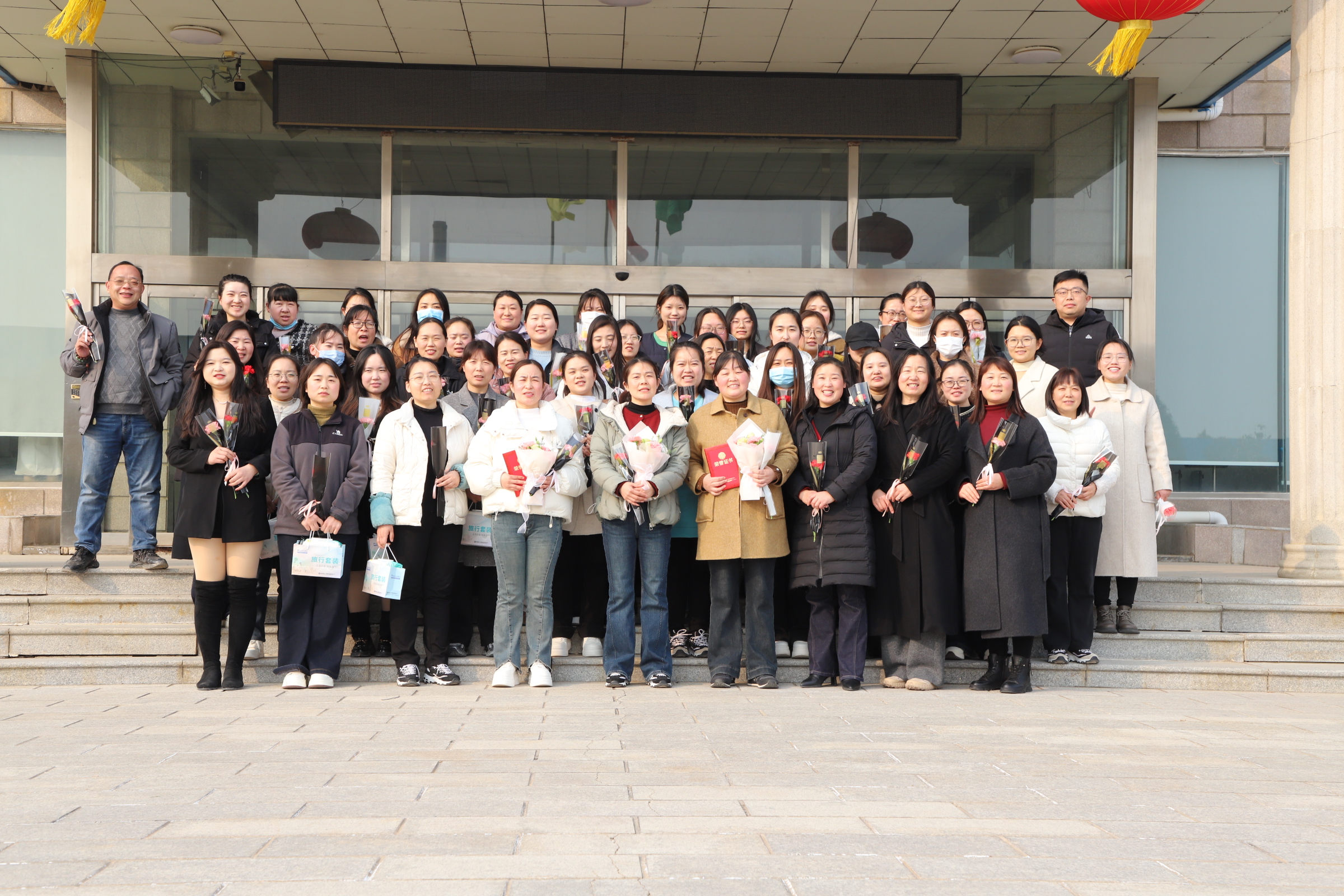 飄安集團(tuán)：“魅力女性，綻放芳華”三八節(jié)活動(dòng)圓滿(mǎn)完成